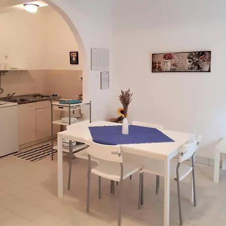 Guest house Valic Baska (Krk)